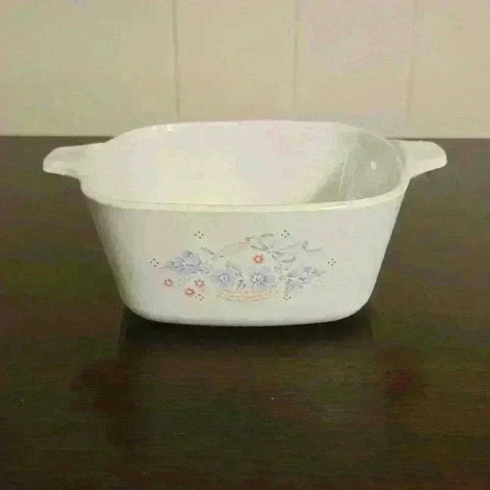 Vintage  Corning ware Country Cornflower 700ml P-43-B Bottom only